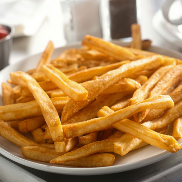 Patatas fritas caseras. Ración grande